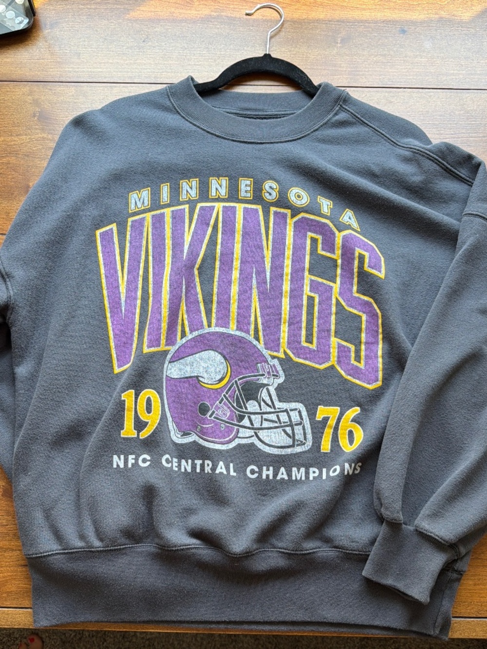 Abercrombie - Minnesota Vikings Graphic Oversize Crew Neck